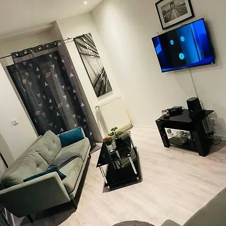 Ideal ,salle De Cinema , Jardin ,terrasse